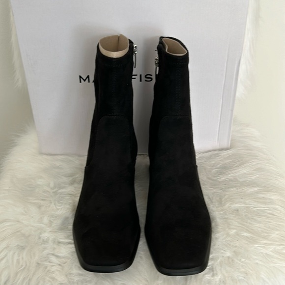 NWT, Marc Fisher blk suede bootie sz 8 1/2 - Picture 4 of 12